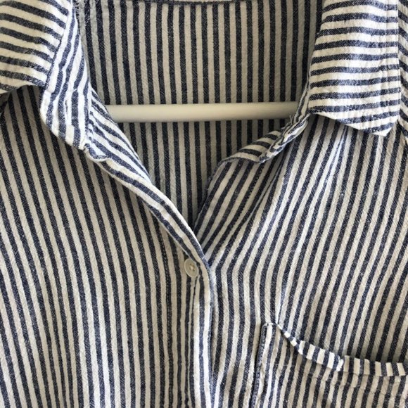 Aritzia Wilfred Free Boyfriend Shortsleeve Button-Up - Picture 4 of 5